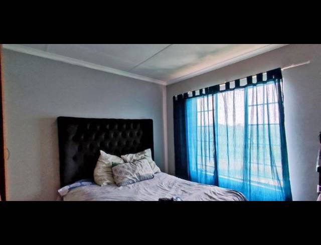 2 BEDROOM APARTMENT FOR SALE IN CASTLEVIEW